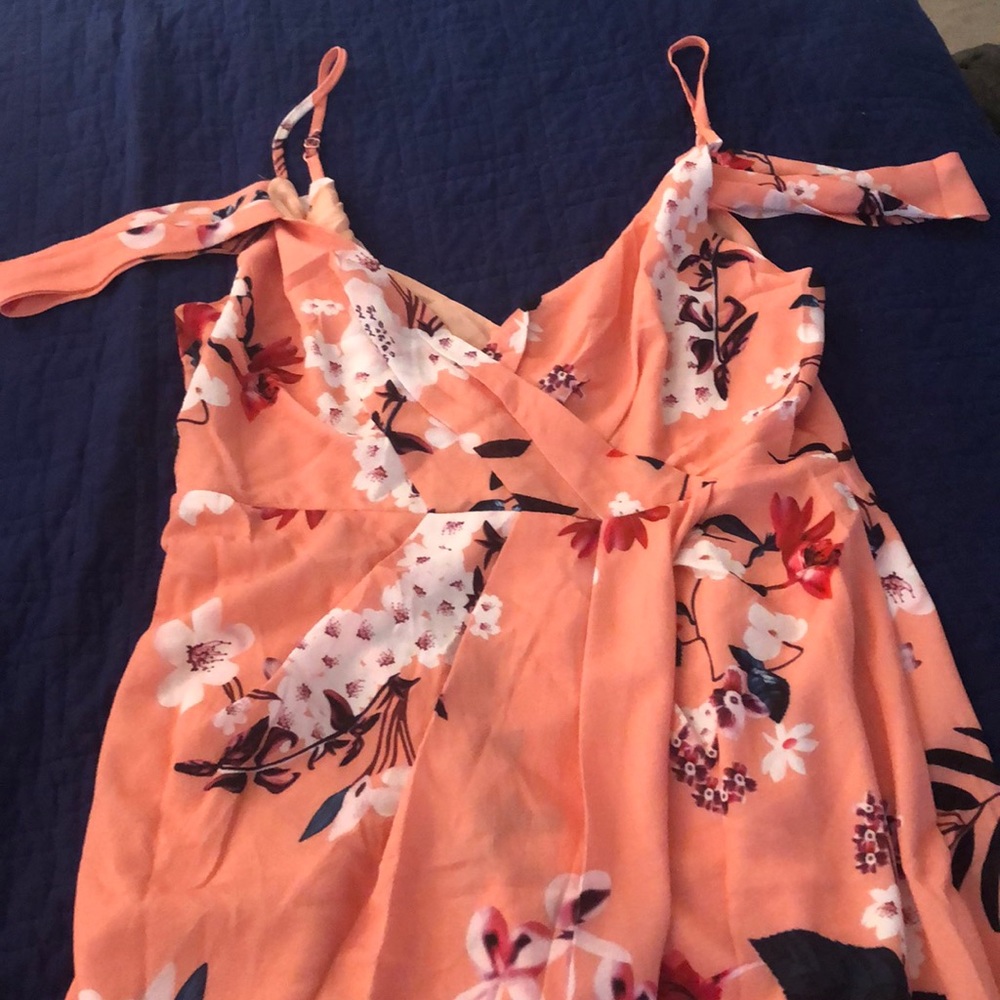 YOINS high low dress. NEVER BEEN WORN